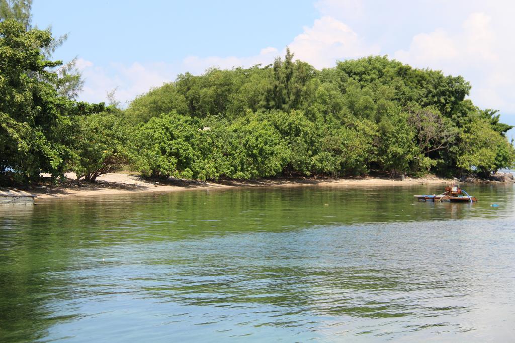 Khách sạn River